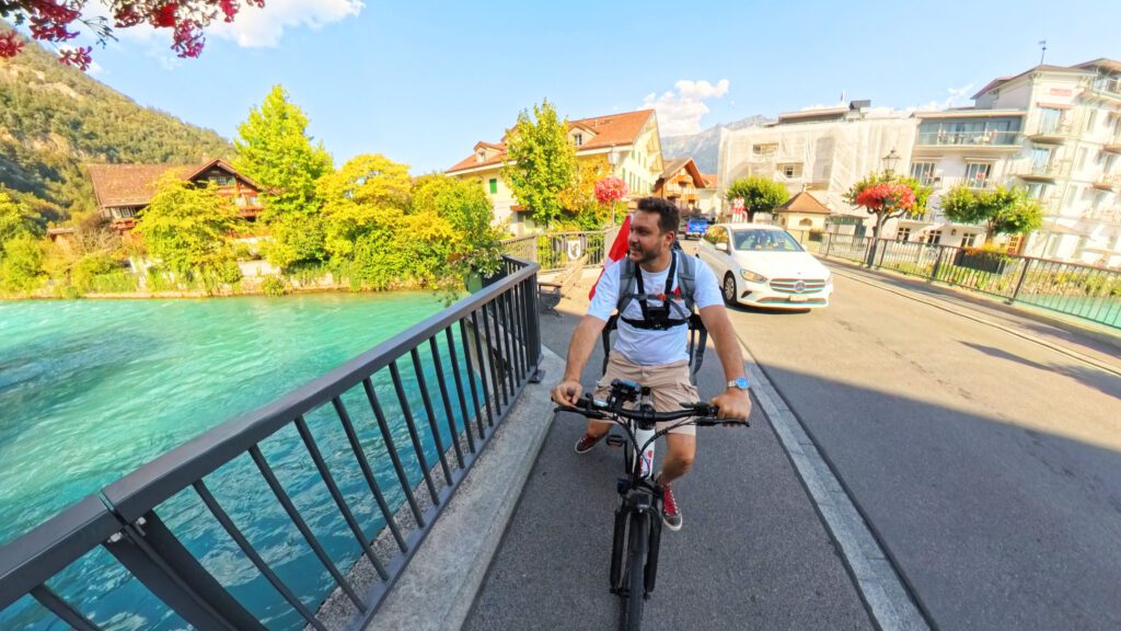 Adventure and Outdoor Activities Cycling tour between Lakes Brienz and Thun in Interlaken